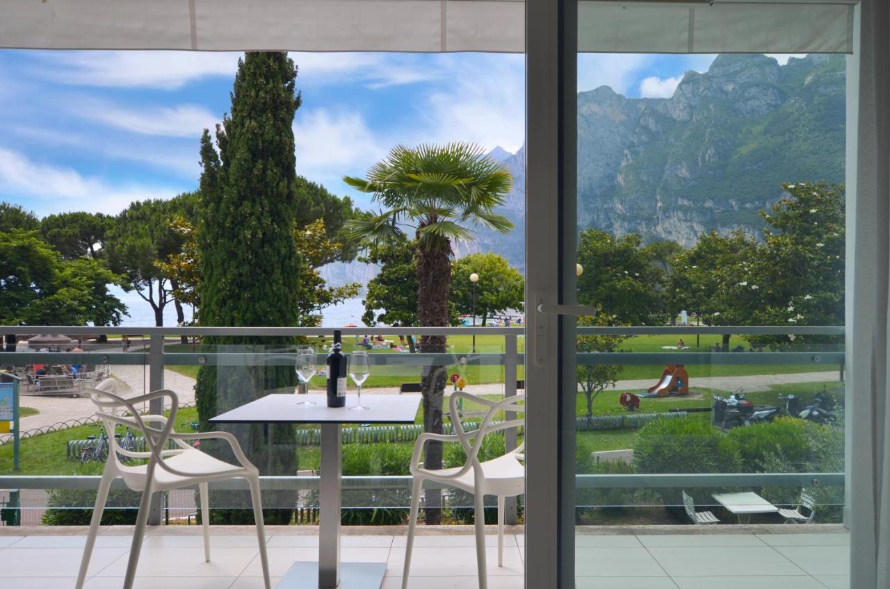 Club Nautico - Phoenix Studio Lake View Riva del Garda Exteriör bild